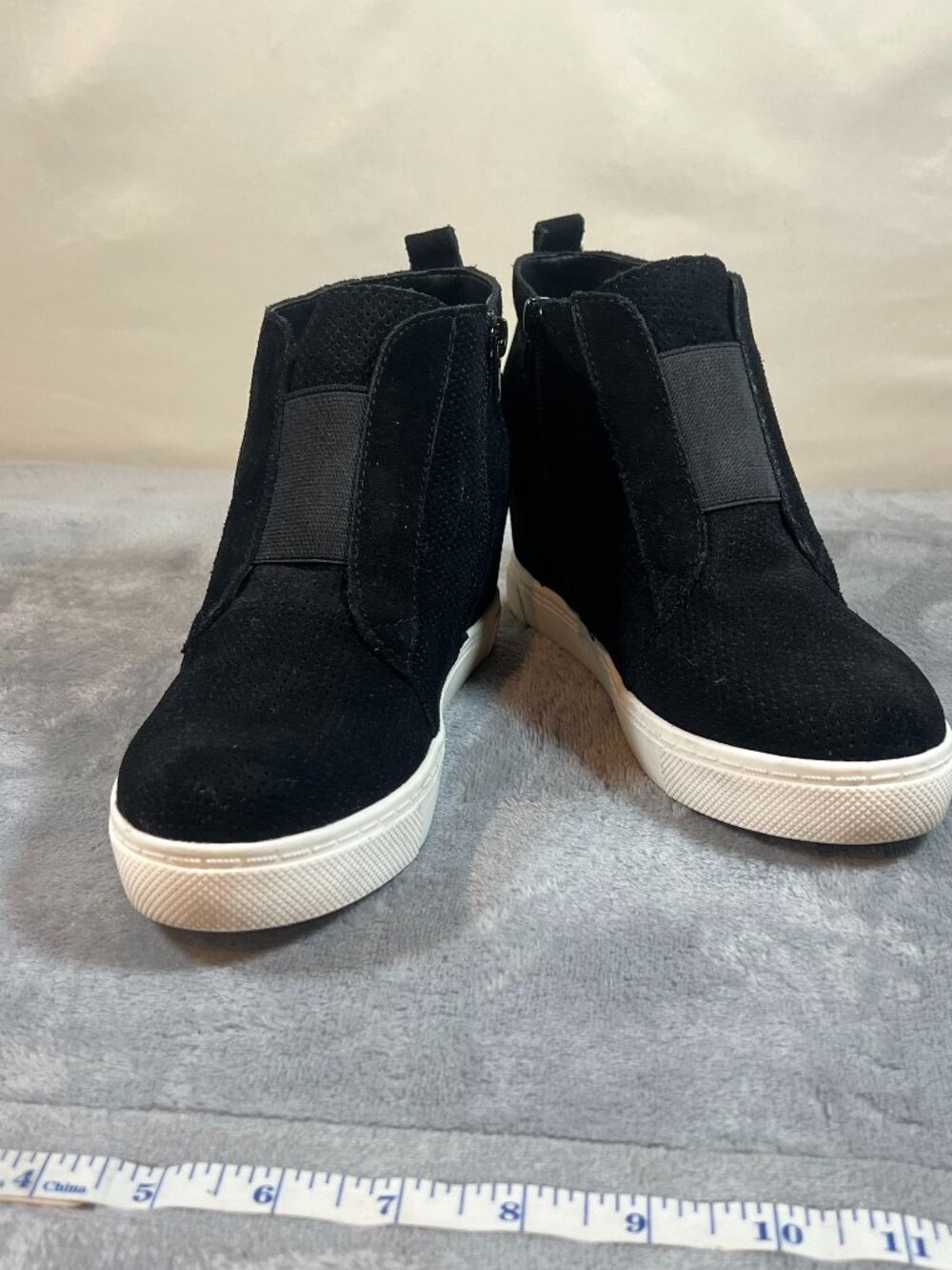 steve madden suede high top wedge sneakers 8M
